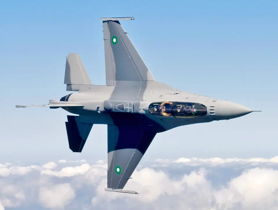 An F-16D Block 52+ in flight during testing in the United States before its delivery to the Pakistan Air Force, 2009