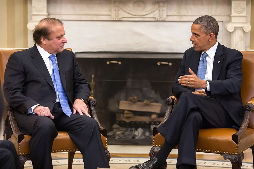 President Barack Obama and Prime Minister Nawaz Sharif of Pakistan in the Oval Office at their bilateral meeting, 23 October 2013