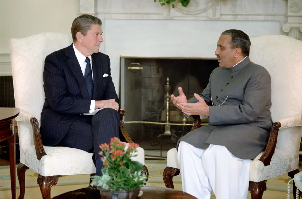 President Ronald Reagan meets President Mohammad Zia ul-Haq of Pakistan in the Oval Office, 7 December 1982